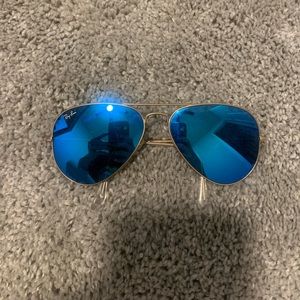 Unisex Ray-Ban aviator sunglasses